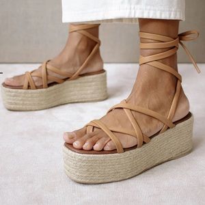 NIB Alohas Paw Paw platform espadrilles in camel